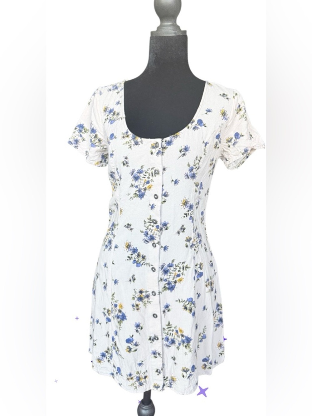 Socialite Light Grey Button-Front Floral Dress